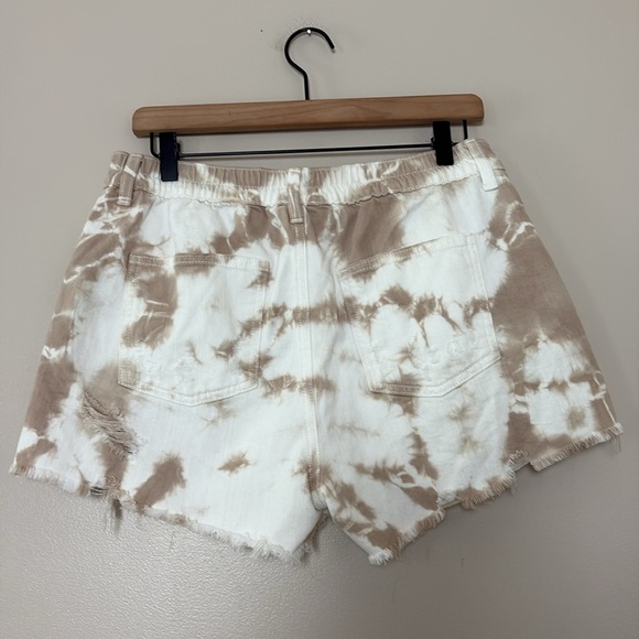 Aerie Denim Shorts Tie Dye Distressed Raw Hem White Tan Size L - Picture 2 of 9